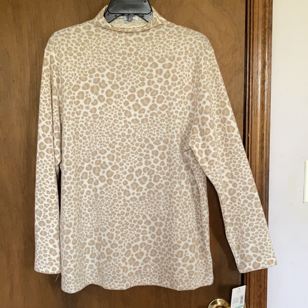 Emily Daniels top cheetah print mockneck top PL